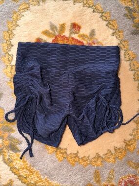 ⭐️ 5/$10 Juniors Navy Blue Viral TikTok Scrunch Butt Athletic Shorts Size Small